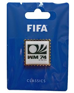 Z01. 1974 FIFA WORLD CUP METAL PIN BADGE. 