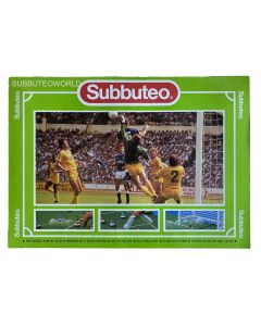 1980's SUBBUTEO CLUB EDITION. With 2 LW Teams, Goals, Balls, Rules, Pitch & Corner Flags.