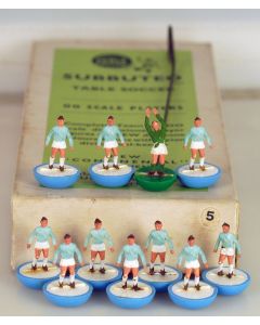HW005. MANCHESTER CITY. Mid 60's HW team. Original Numbered Green & White Box With Wire Rod Keeper.