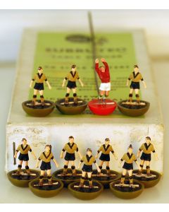 OHW006. WOLVES, SOUTHPORT, WATFORD. Rare Mid 1960's OHW Subbuteo Team. Gold Bases, Black Discs.